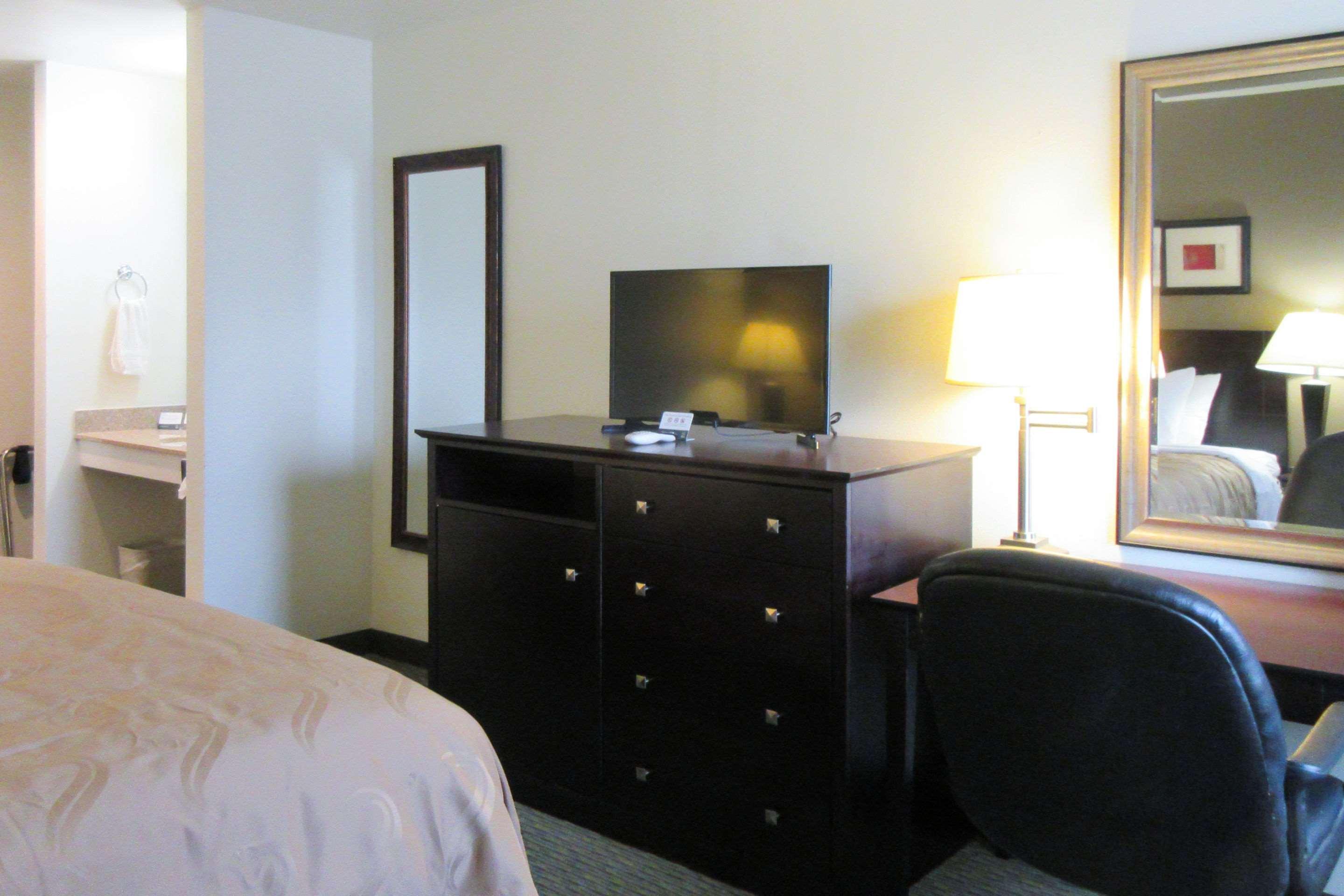 Quality Inn Лонгмънт Екстериор снимка