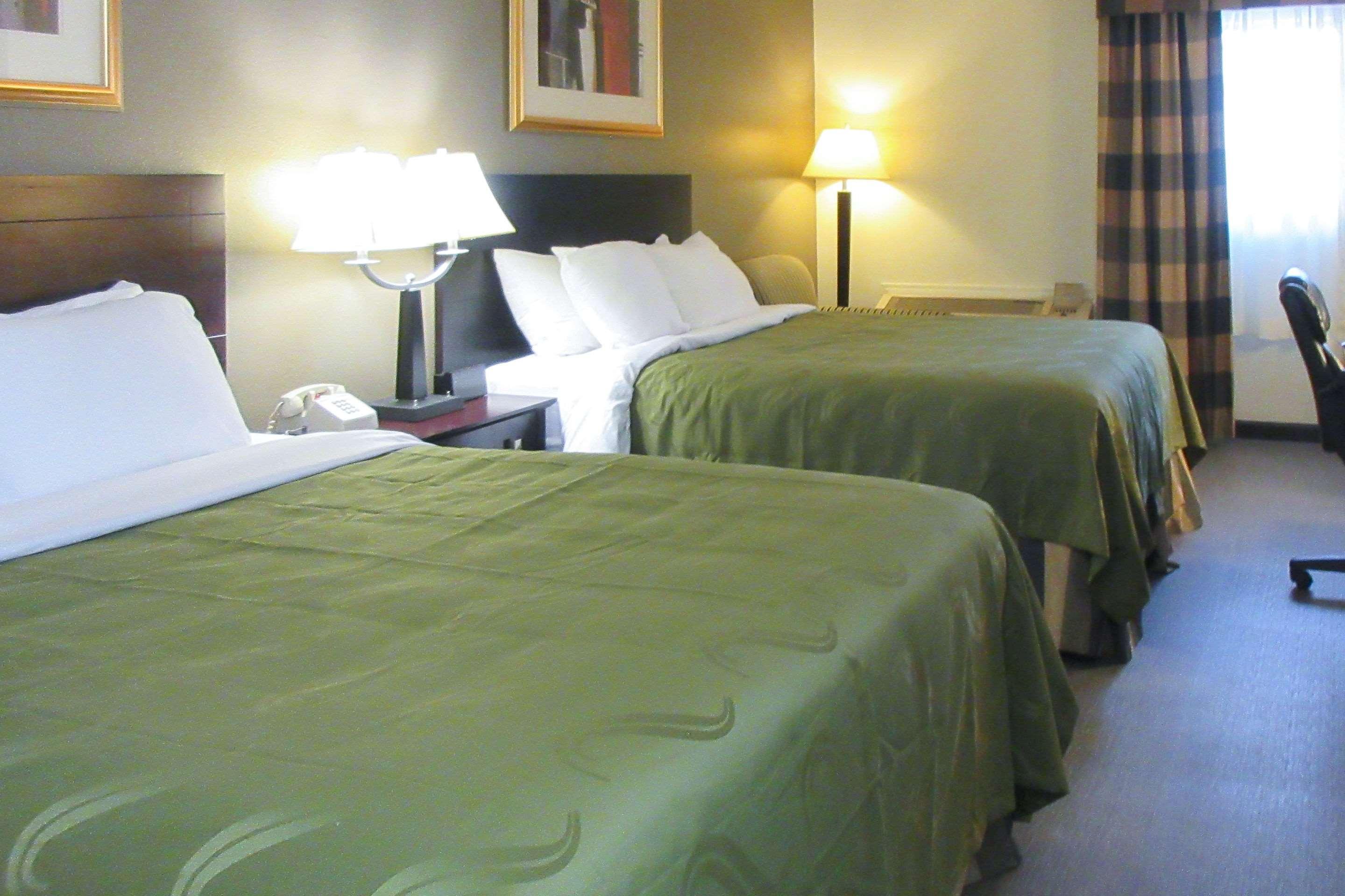 Quality Inn Лонгмънт Екстериор снимка