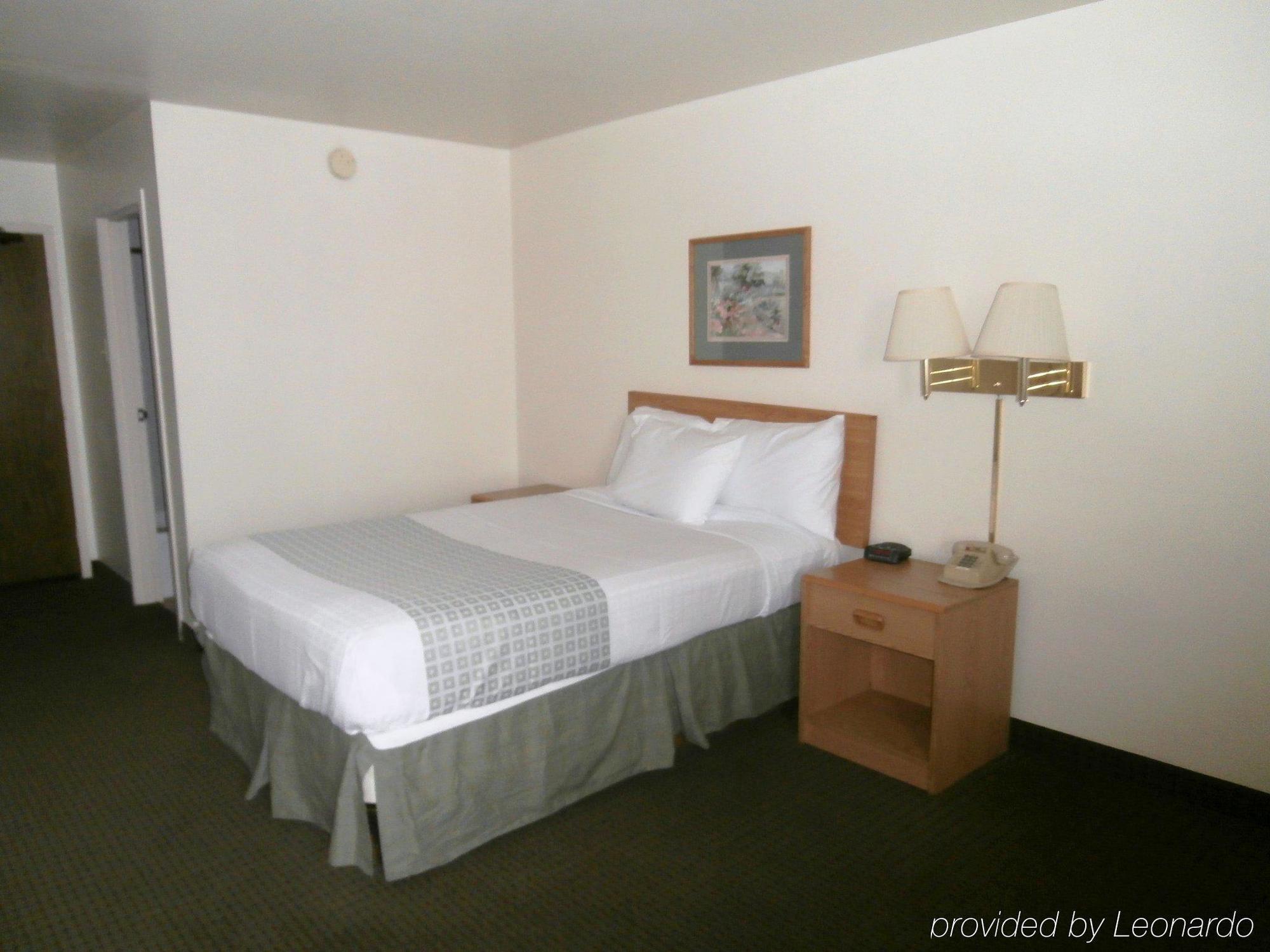 Quality Inn Лонгмънт Екстериор снимка