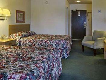 Quality Inn Лонгмънт Стая снимка