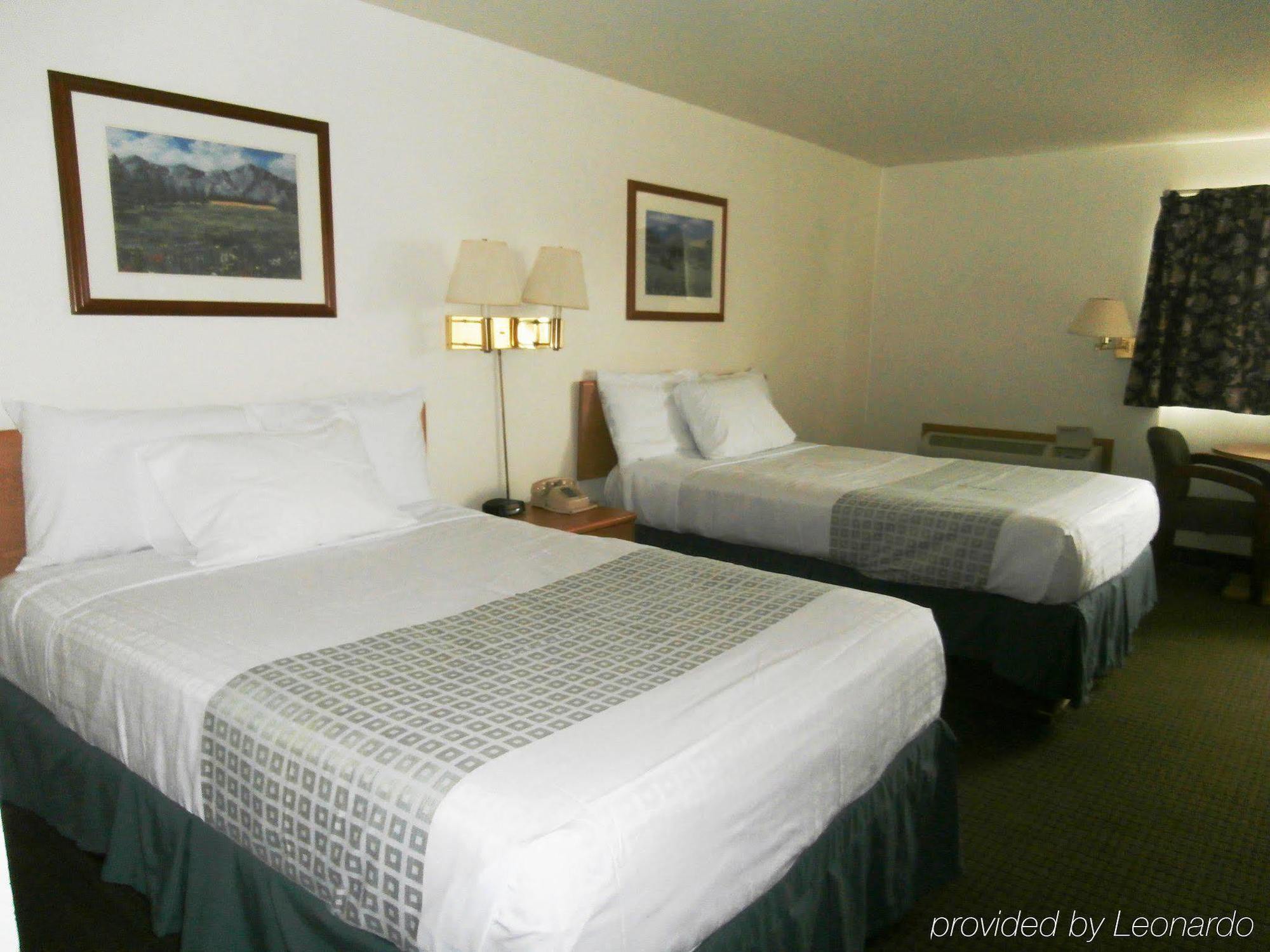 Quality Inn Лонгмънт Екстериор снимка